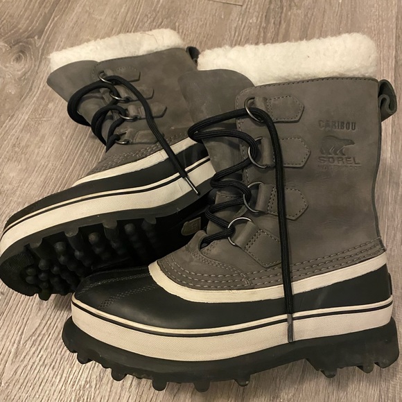 Brand new woman’s Sorel winter boots with box! - Picture 2 of 3